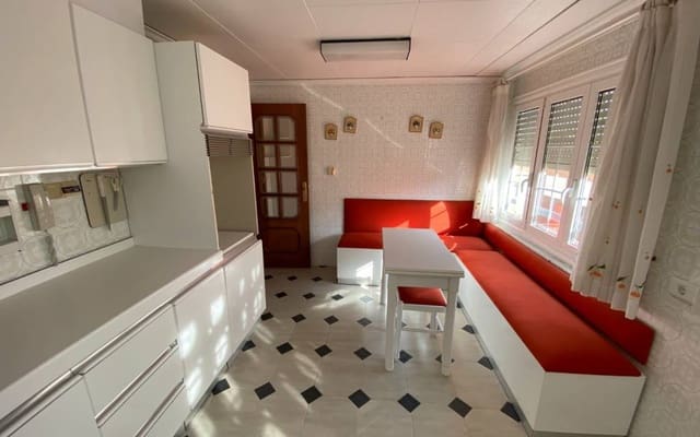 4 bedroom Apartment for sale in Sax - € 150,000 (Ref: 9720552)