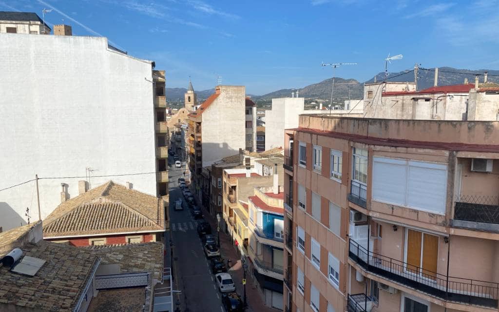 4 bedroom Apartment for sale in Sax - € 150,000 (Ref: 9720552)