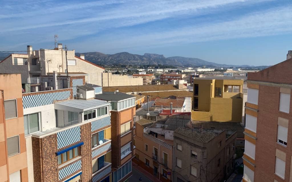 4 bedroom Apartment for sale in Sax - € 150,000 (Ref: 9720552)