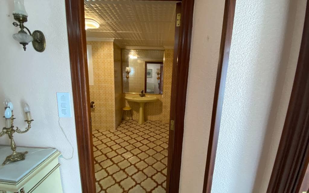 4 bedroom Apartment for sale in Sax - € 150,000 (Ref: 9720552)