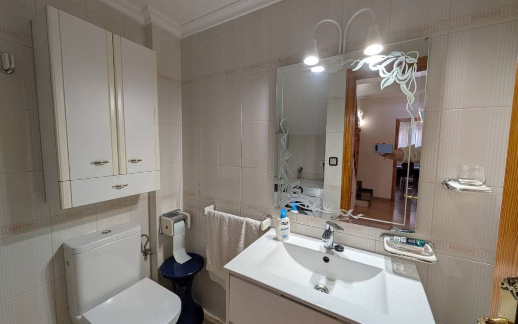 5 quarto Casa em Banda para venda em Sax com garagem - 260 000 € (Ref: 9720820)