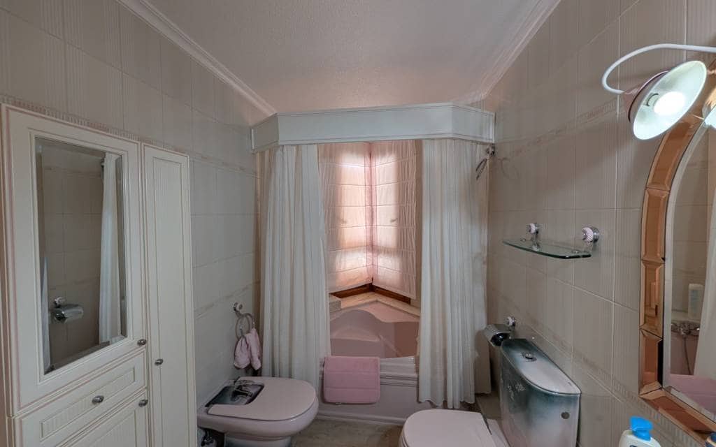 5 quarto Casa em Banda para venda em Sax com garagem - 260 000 € (Ref: 9720820)