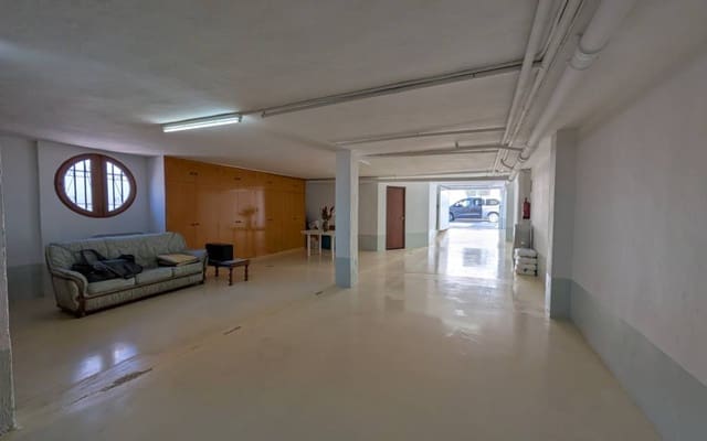 5 bedroom Townhouse for sale in Sax with garage - € 260,000 (Ref: 9720820)