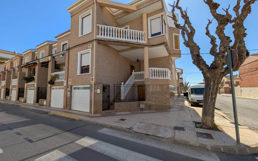 5 quarto Casa em Banda para venda em Sax com garagem - 260 000 € (Ref: 9720820)