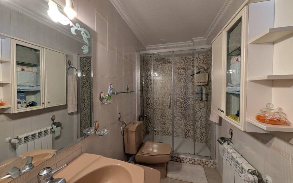 5 quarto Casa em Banda para venda em Sax com garagem - 260 000 € (Ref: 9720820)