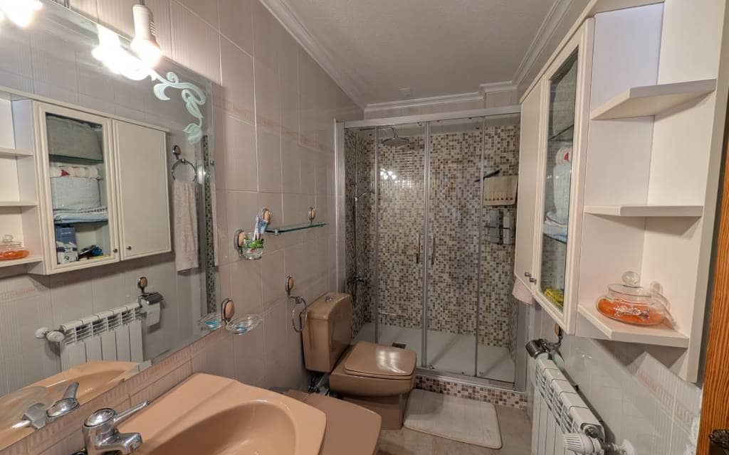 5 quarto Casa em Banda para venda em Sax com garagem - 260 000 € (Ref: 9720820)