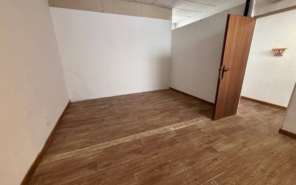 1 Zimmer Gewerbe zu verkaufen in Sax mit Garage - 130.000 € (Ref: 9720821)