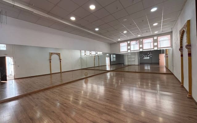 Local Comercial de 1 habitación en Sax en venta con garaje - 130.000 € (Ref: 9720821)