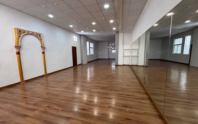 Local Comercial de 1 habitación en Sax en venta con garaje - 130.000 € (Ref: 9720821)