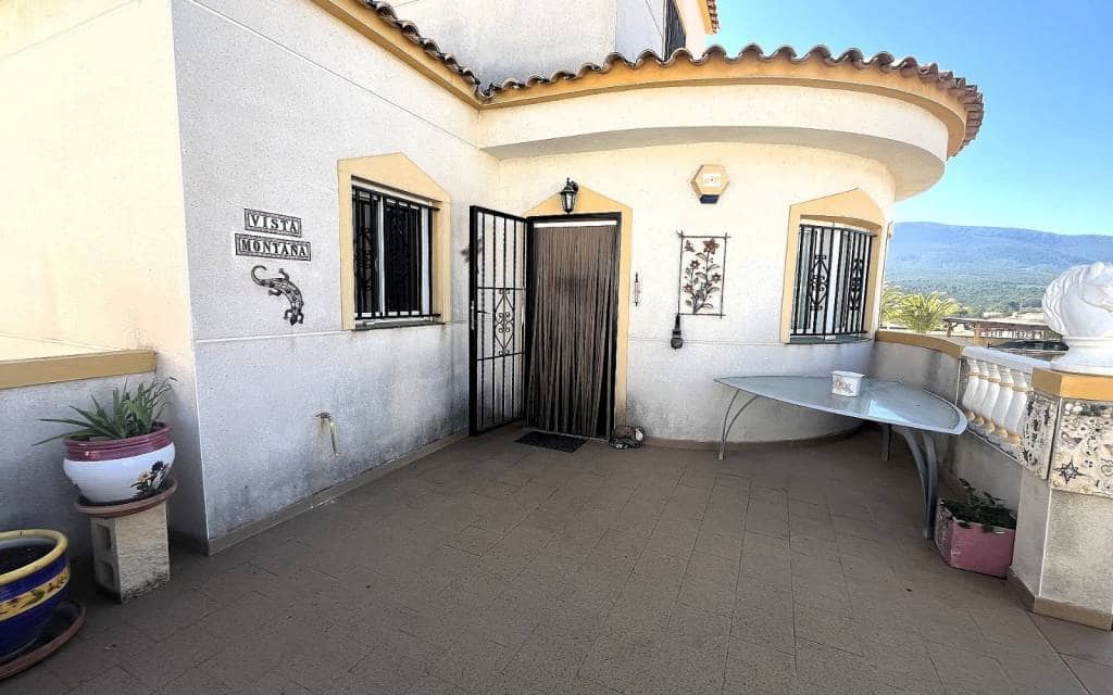 4 sovrum Villa till salu i Castalla med pool - 245 000 € (Ref: 9759634)