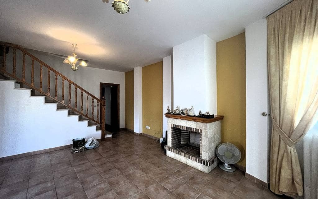 4 sovrum Villa till salu i Castalla med pool - 245 000 € (Ref: 9759634)