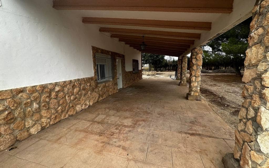 4 soveværelse Villa til salg i Yecla med swimmingpool - € 149.995 (Ref: 9778603)