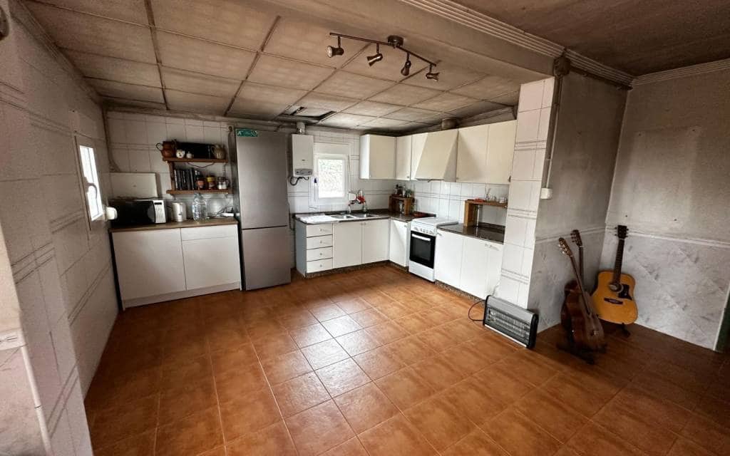 4 soveværelse Villa til salg i Yecla med swimmingpool - € 149.995 (Ref: 9778603)