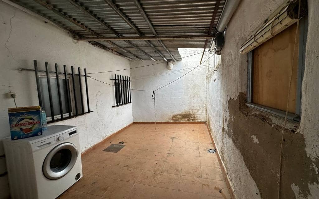 4 soveværelse Villa til salg i Yecla med swimmingpool - € 149.995 (Ref: 9778603)