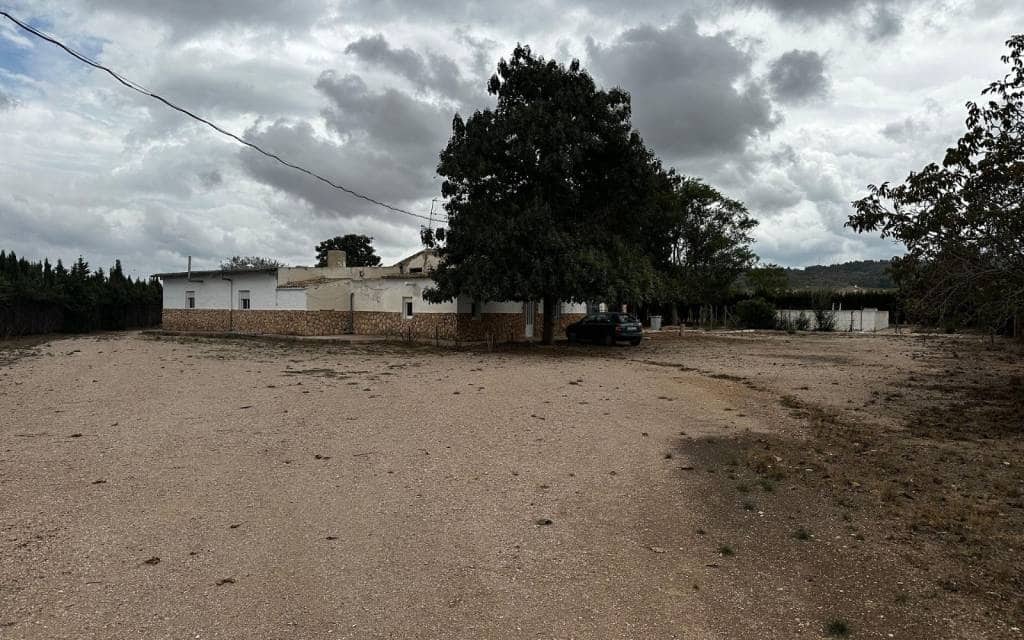 4 soveværelse Villa til salg i Yecla med swimmingpool - € 149.995 (Ref: 9778603)