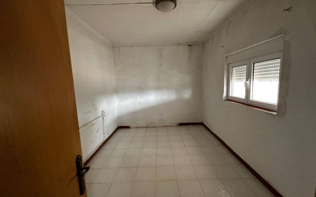 4 soveværelse Villa til salg i Yecla med swimmingpool - € 149.995 (Ref: 9778603)