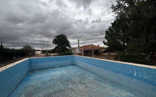 4 soveværelse Villa til salg i Yecla med swimmingpool - € 149.995 (Ref: 9778603)