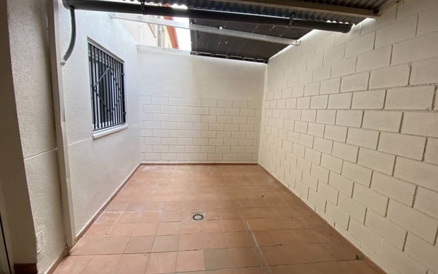 4 slaapkamer Huis te koop in Salinas - € 119.995 (Ref: 9795249)