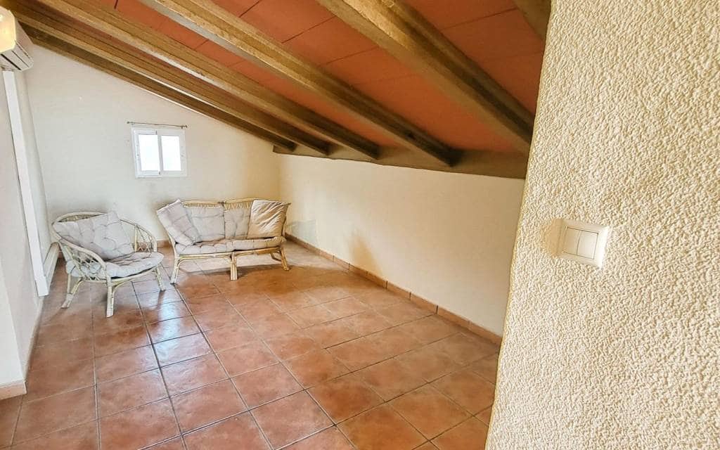 4 slaapkamer Villa te koop in La Romana met zwembad - € 345.000 (Ref: 9801446)