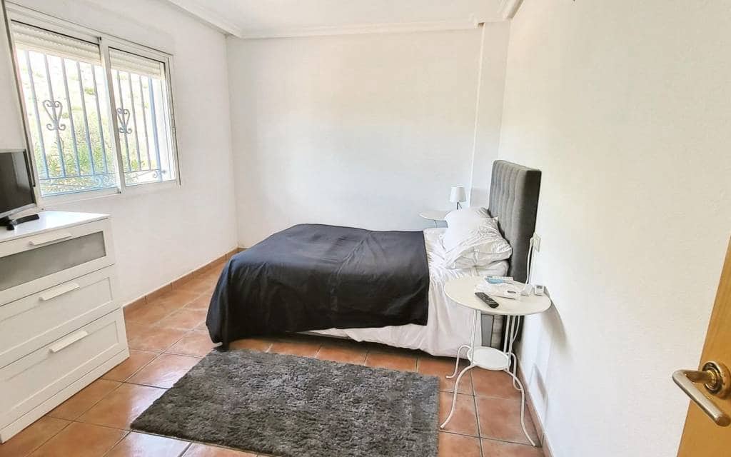 4 slaapkamer Villa te koop in La Romana met zwembad - € 345.000 (Ref: 9801446)