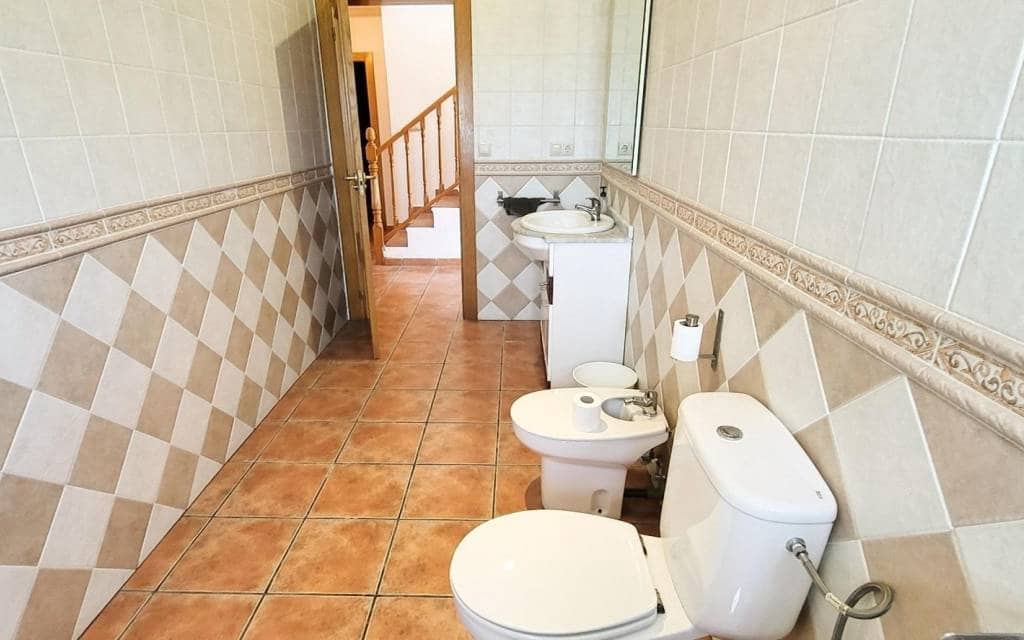 4 slaapkamer Villa te koop in La Romana met zwembad - € 345.000 (Ref: 9801446)