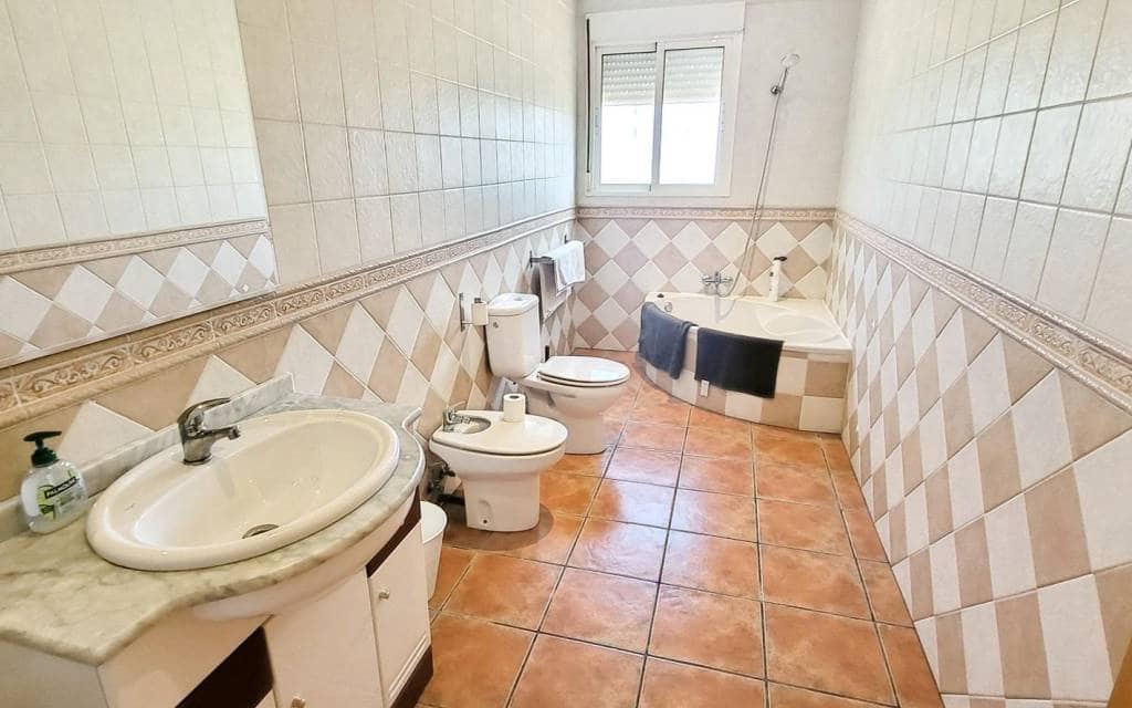 4 slaapkamer Villa te koop in La Romana met zwembad - € 345.000 (Ref: 9801446)