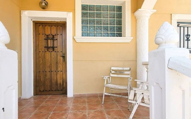 4 slaapkamer Villa te koop in La Romana met zwembad - € 345.000 (Ref: 9801446)