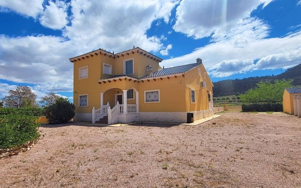 4 slaapkamer Villa te koop in La Romana met zwembad - € 345.000 (Ref: 9801446)