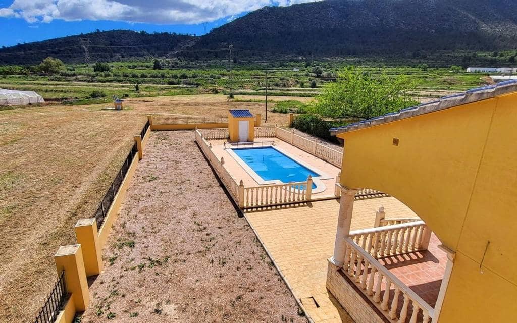 4 slaapkamer Villa te koop in La Romana met zwembad - € 345.000 (Ref: 9801446)