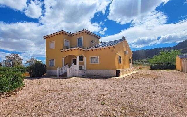 4 slaapkamer Villa te koop in La Romana met zwembad - € 345.000 (Ref: 9801446)