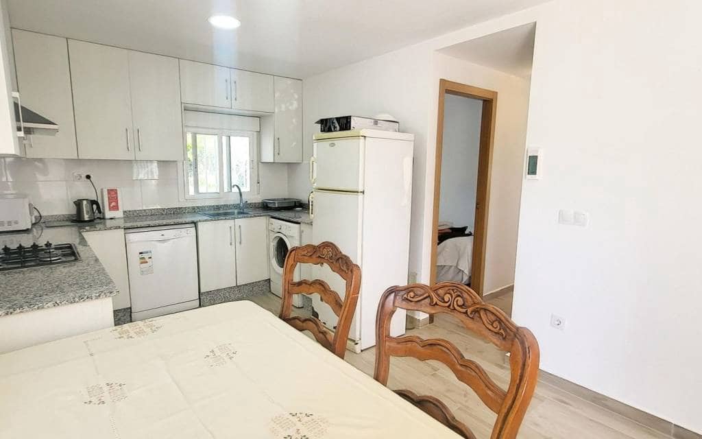 Chalet de 3 habitaciones en La Romana en venta con piscina - 279.999 € (Ref: 9804981)