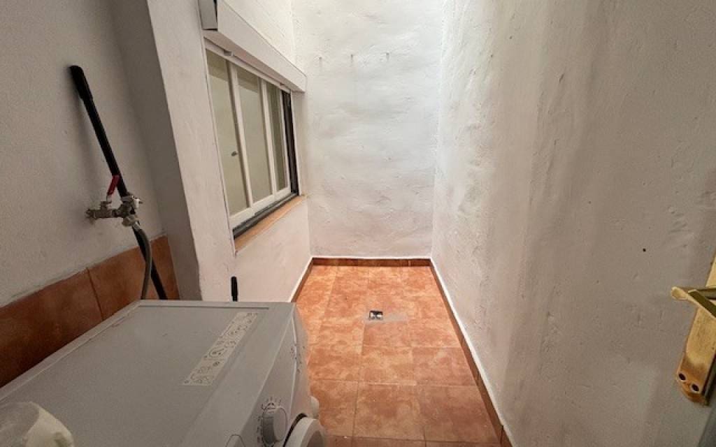 3 bedroom Apartment for rent in Petrel / Petrer - € 700 (Ref: 9823190)