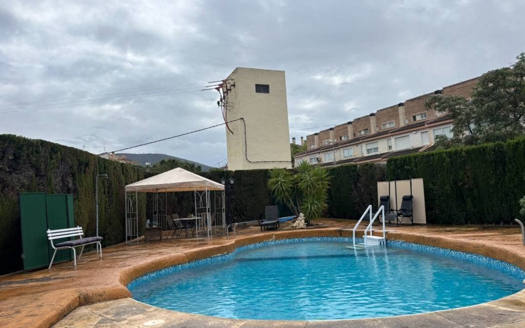 6 bedroom Villa for sale in Petrel / Petrer with pool garage - € 495,000 (Ref: 9827643)