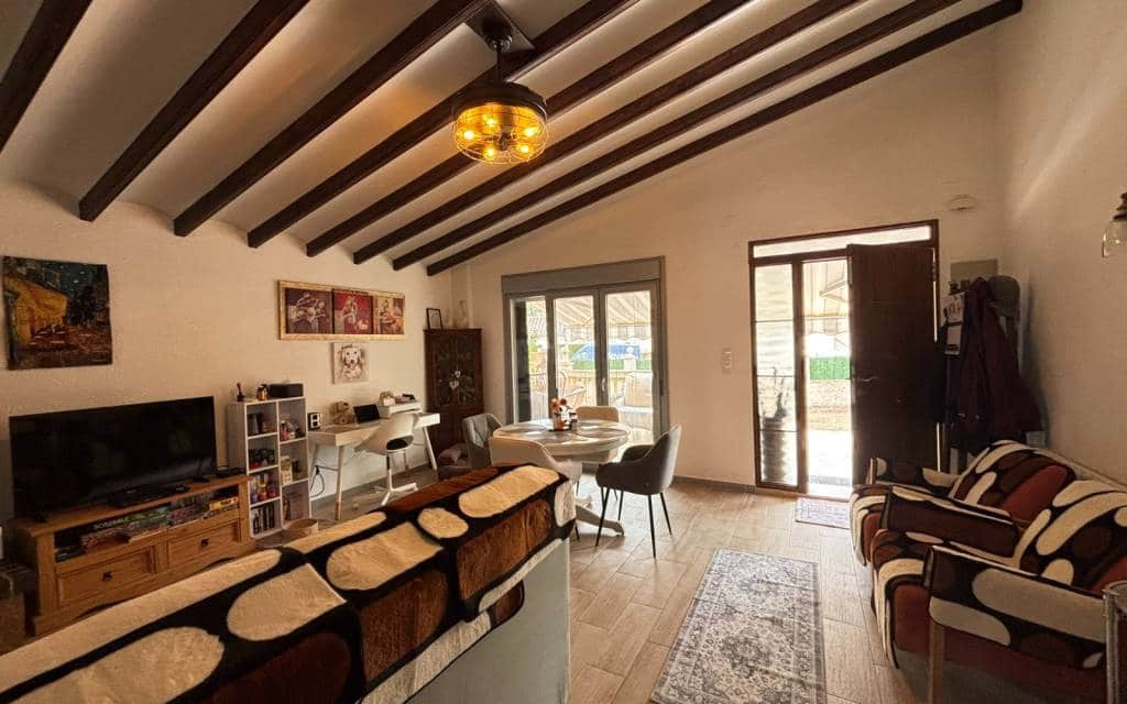 6 bedroom Villa for sale in Petrel / Petrer with pool garage - € 495,000 (Ref: 9827643)