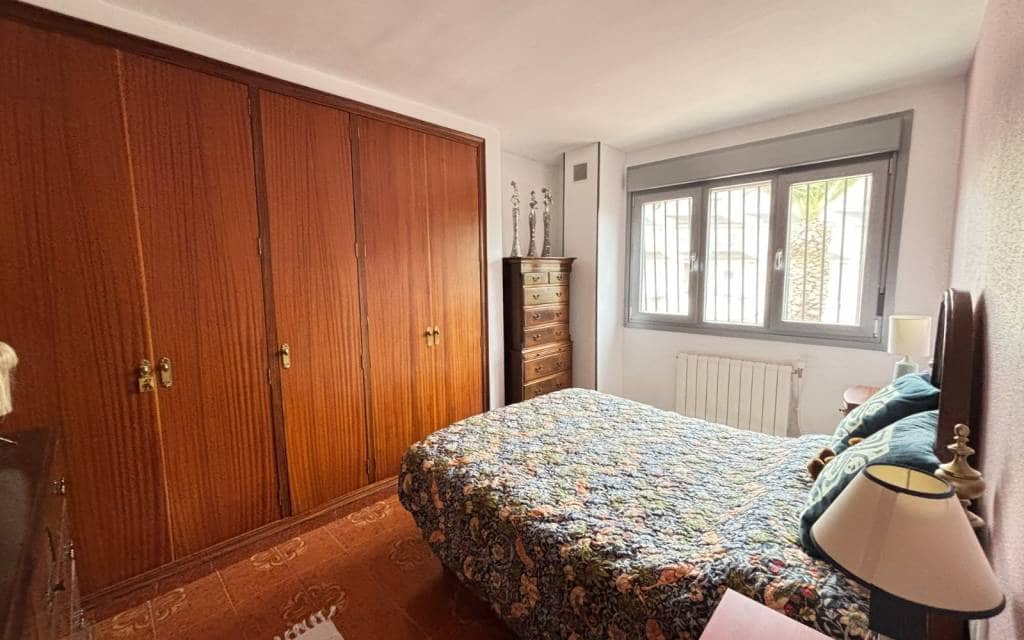 6 bedroom Villa for sale in Petrel / Petrer with pool garage - € 495,000 (Ref: 9827643)