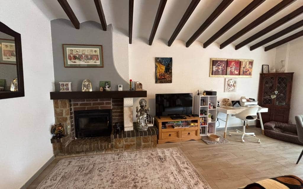 6 bedroom Villa for sale in Petrel / Petrer with pool garage - € 495,000 (Ref: 9827643)