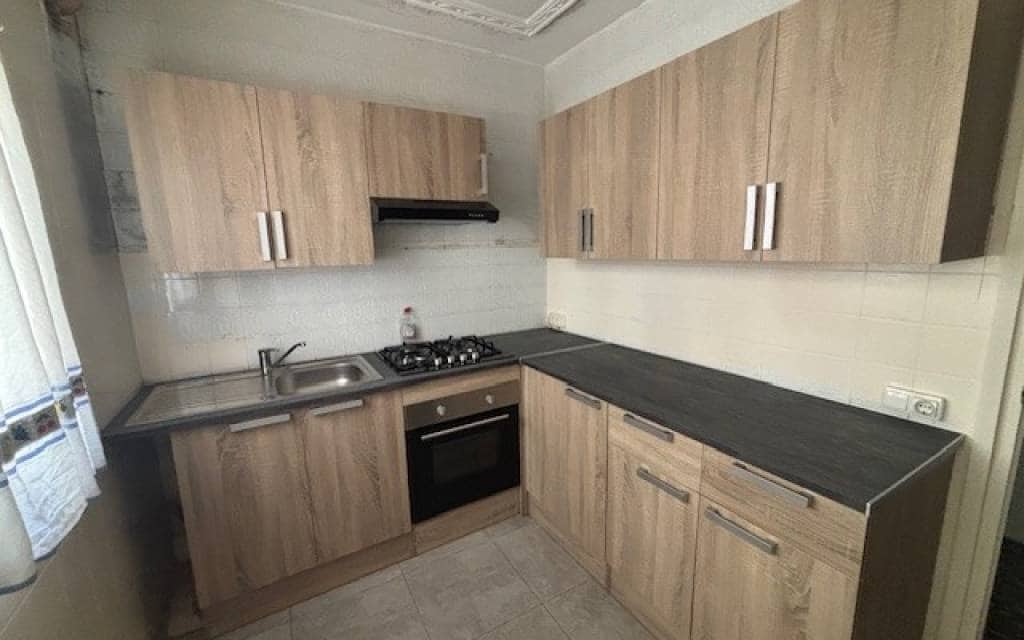 3 bedroom Apartment for rent in Sax - € 500 (Ref: 9834229)