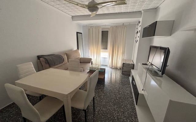 3 bedroom Apartment for rent in Sax - € 500 (Ref: 9834229)