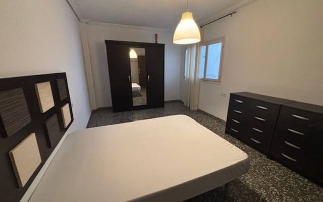 3 bedroom Apartment for rent in Sax - € 500 (Ref: 9834229)