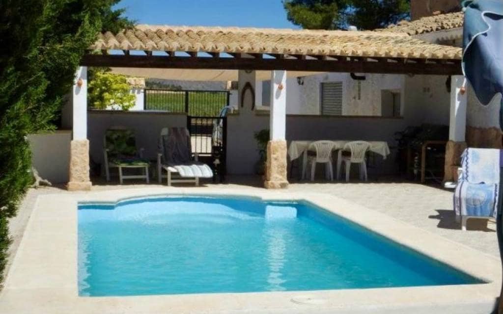 Finca/Casa Rural de 5 habitaciones en Pinoso en venta con piscina garaje - 299.995 € (Ref: 9838531)