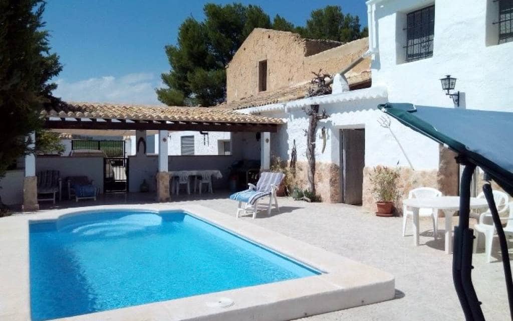 Finca/Casa Rural de 5 habitaciones en Pinoso en venta con piscina garaje - 299.995 € (Ref: 9838531)