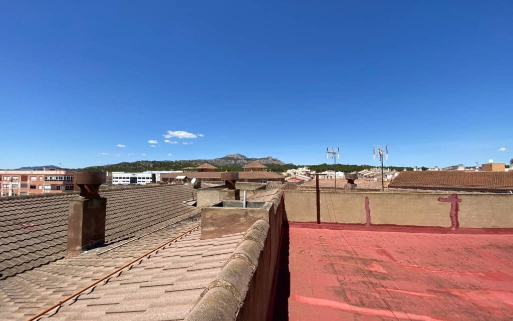 4 bedroom Apartment for sale in Sax - € 109,500 (Ref: 9848097)