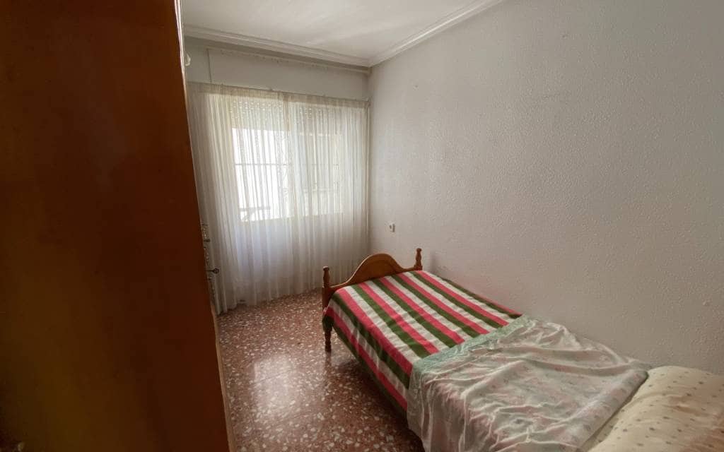 4 bedroom Apartment for sale in Sax - € 109,500 (Ref: 9848097)
