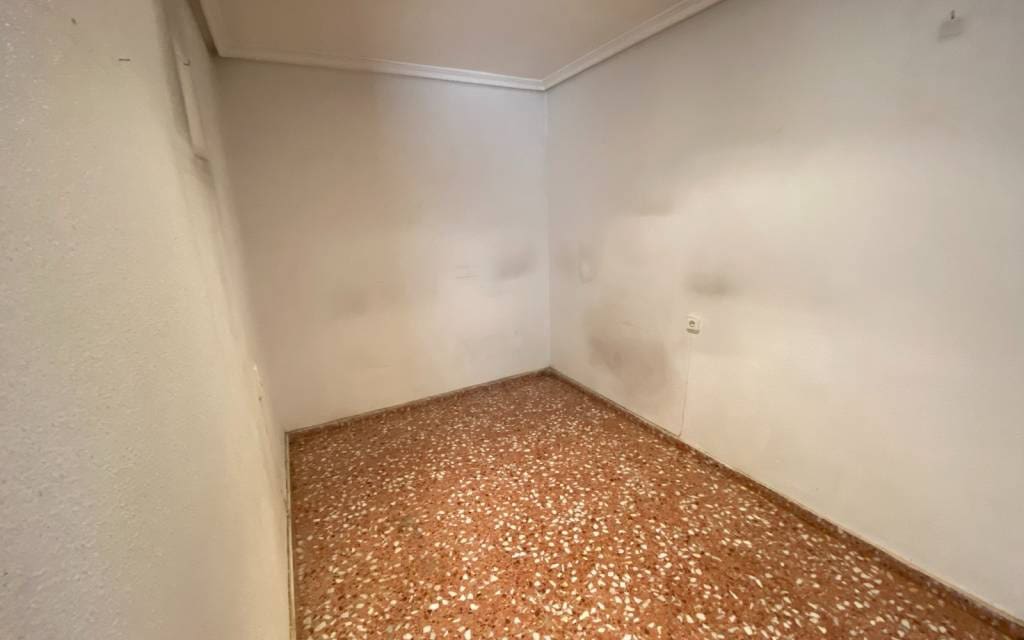 4 bedroom Apartment for sale in Sax - € 109,500 (Ref: 9848097)