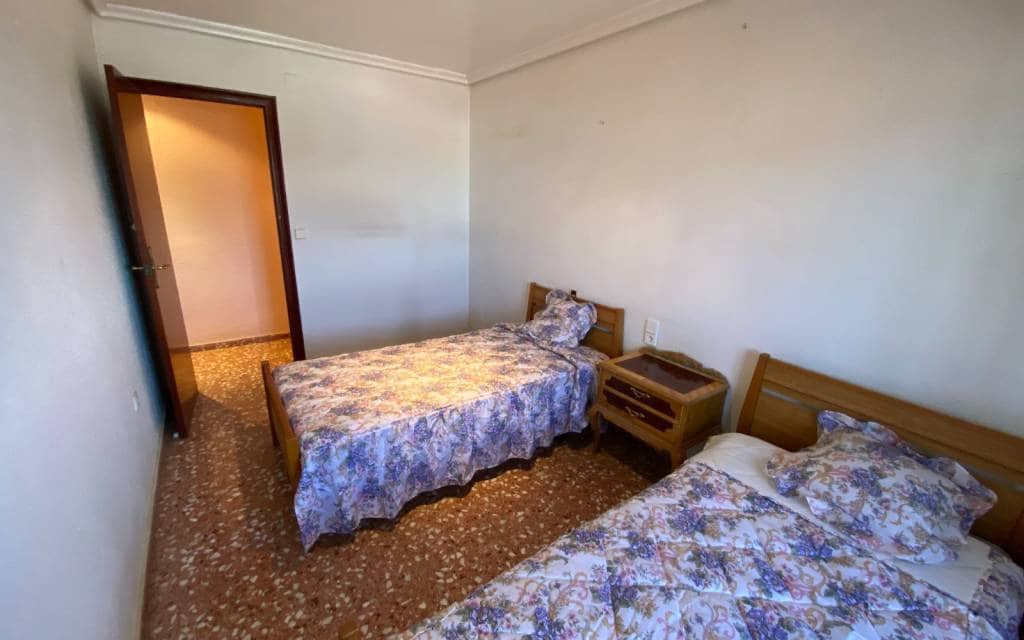 4 bedroom Apartment for sale in Sax - € 109,500 (Ref: 9848097)