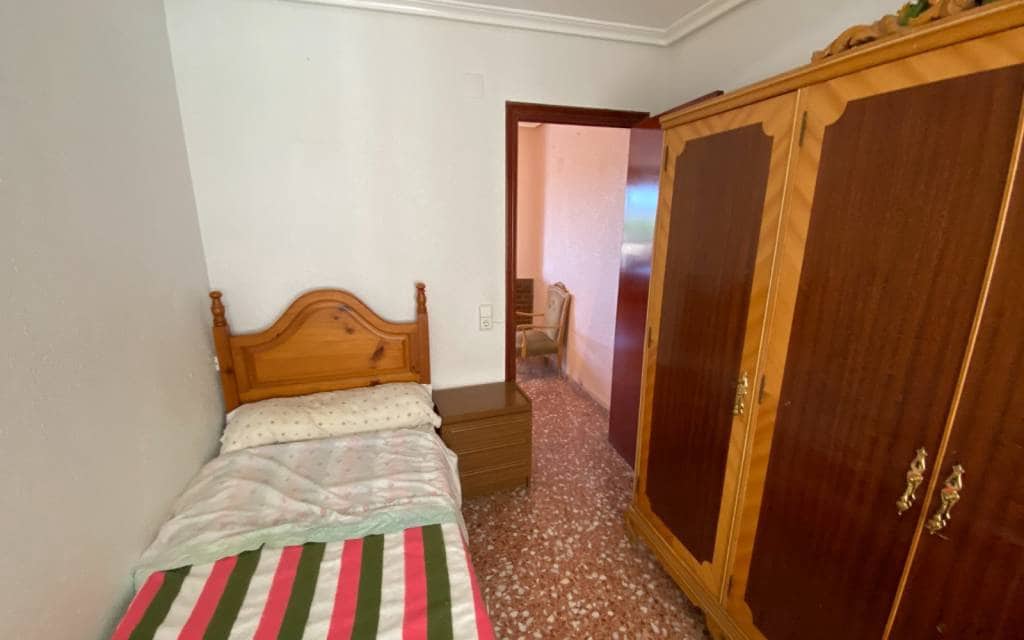 4 bedroom Apartment for sale in Sax - € 109,500 (Ref: 9848097)