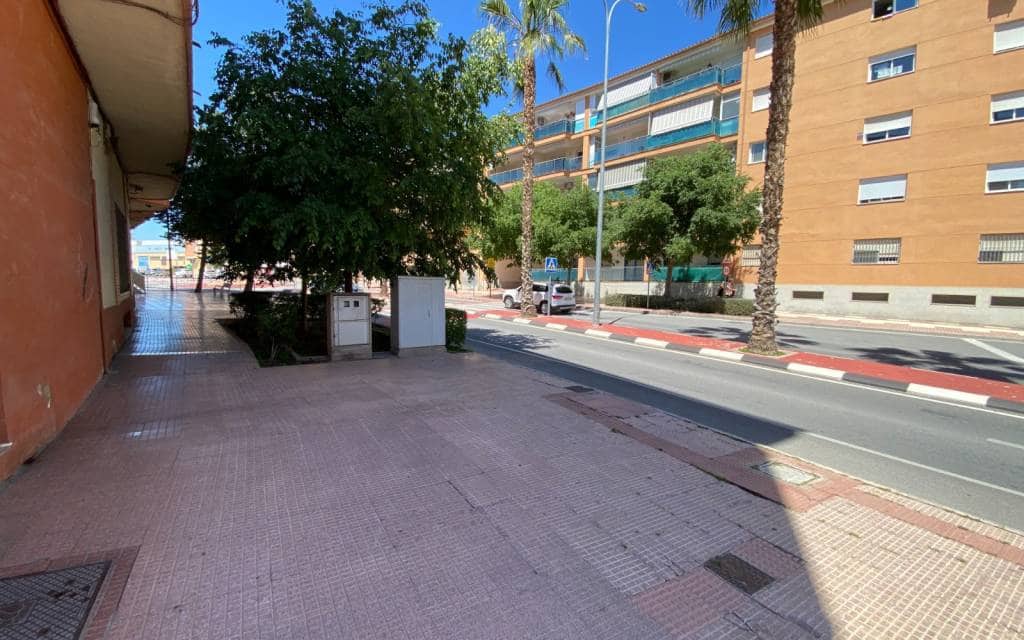 4 bedroom Apartment for sale in Sax - € 109,500 (Ref: 9848097)