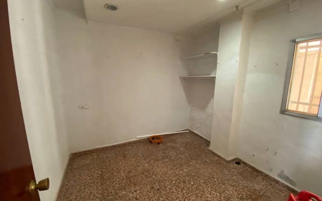3 slaapkamer Appartement te koop in Sax - € 89.999 (Ref: 9848098)