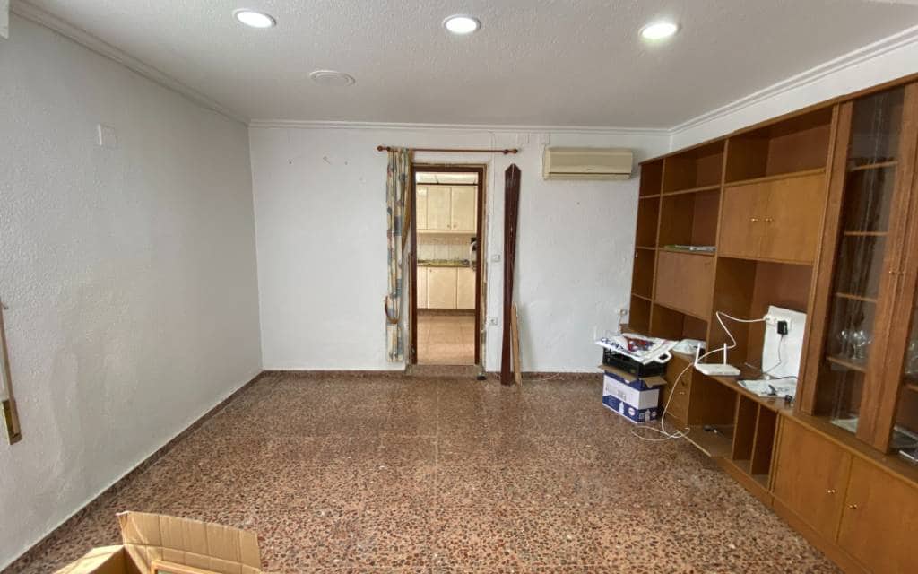 3 bedroom Apartment for sale in Sax - € 89,999 (Ref: 9848098)