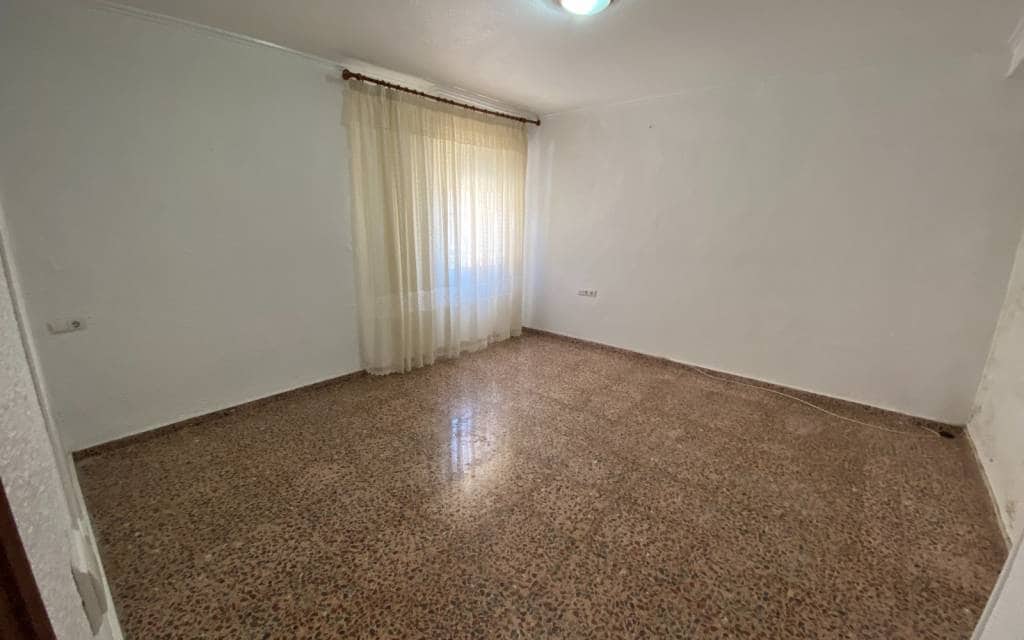 3 bedroom Apartment for sale in Sax - € 89,999 (Ref: 9848098)